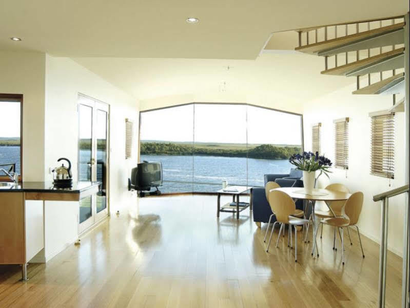 Wheelhouse Apartments Strahan Εξωτερικό φωτογραφία